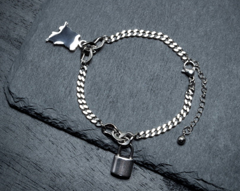 Length: 14.5mm Height:10mm Thickness: 2.5mm